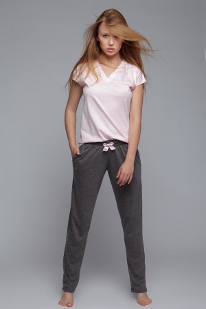  Bielizna nocna: piżama damska bawełniana, z krótkim rękawem i długimi spodniami, kolor różowy, spodnie grafitowe z kokardką rozmiar M 